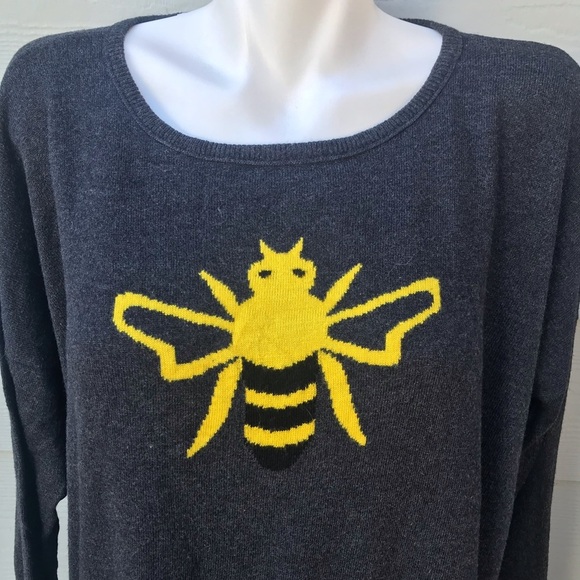 Vertical Design Gray Bee Crewneck Sweater - Picture 5 of 7